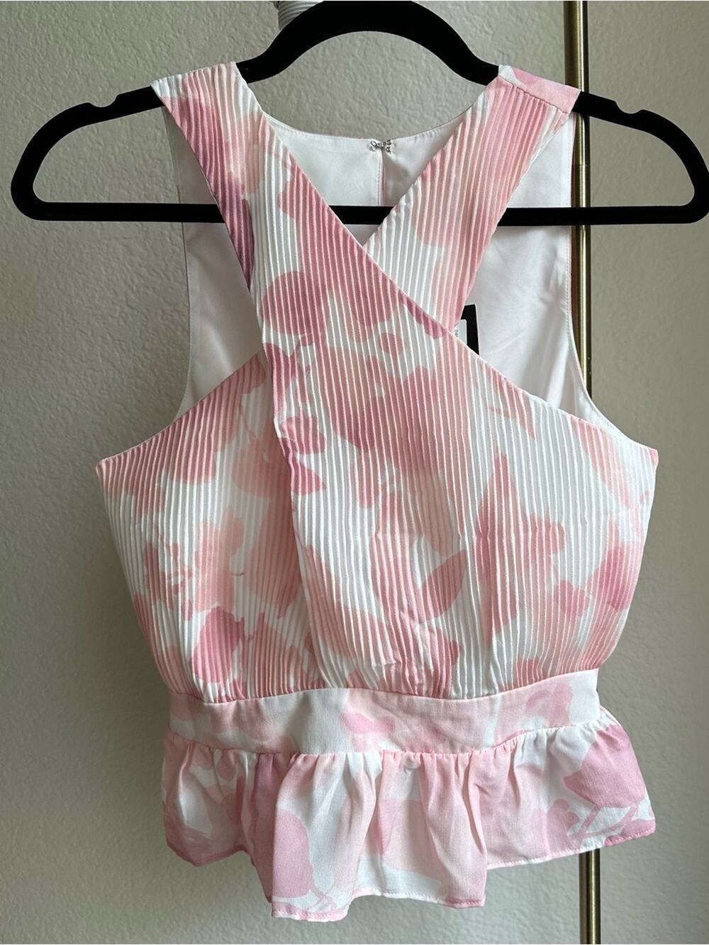 Express Women’s Pink Floral Sleeveless Blouse Tank Top BNWT